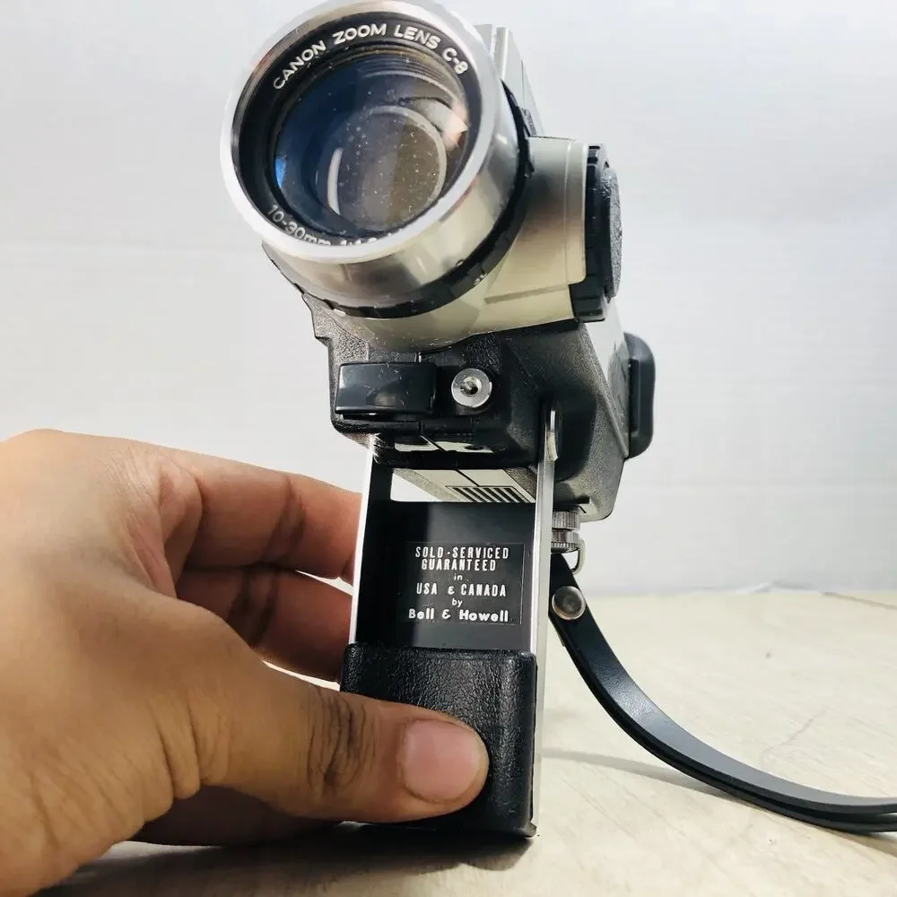 VTG. Canon Auto Zoom 318M Super 8mm Movie Camera 3x Zoom Untested